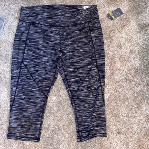 tek gear Pants & Jumpsuits Tek Gear Dri Tek Capri Poshmark